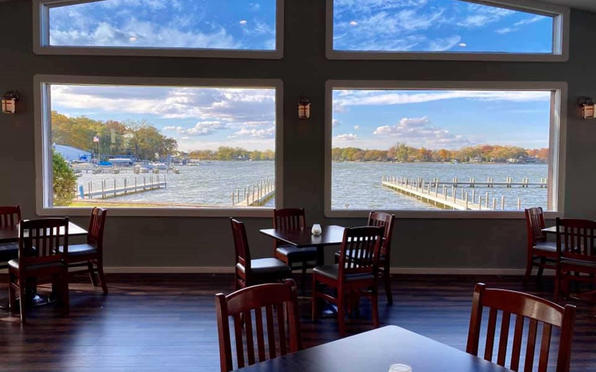 Dining room overlooking lake